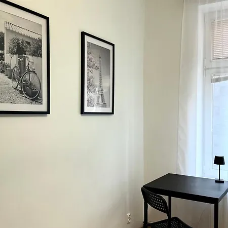 Beautiful In Brama Portowa - Center Hostel *